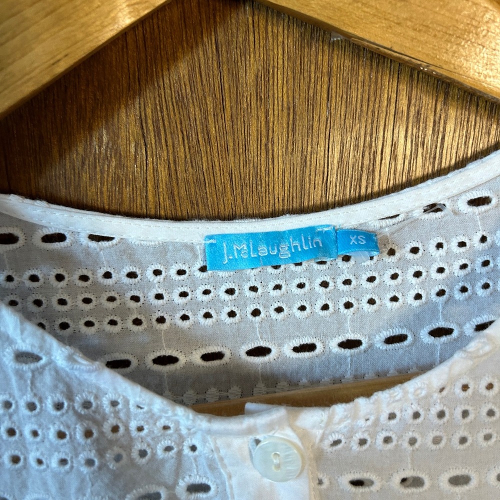 J. McLaughlin Eyelet Blouse Top XS‎ White 3/4 Sleeve Button Down - Picture 2 of 7